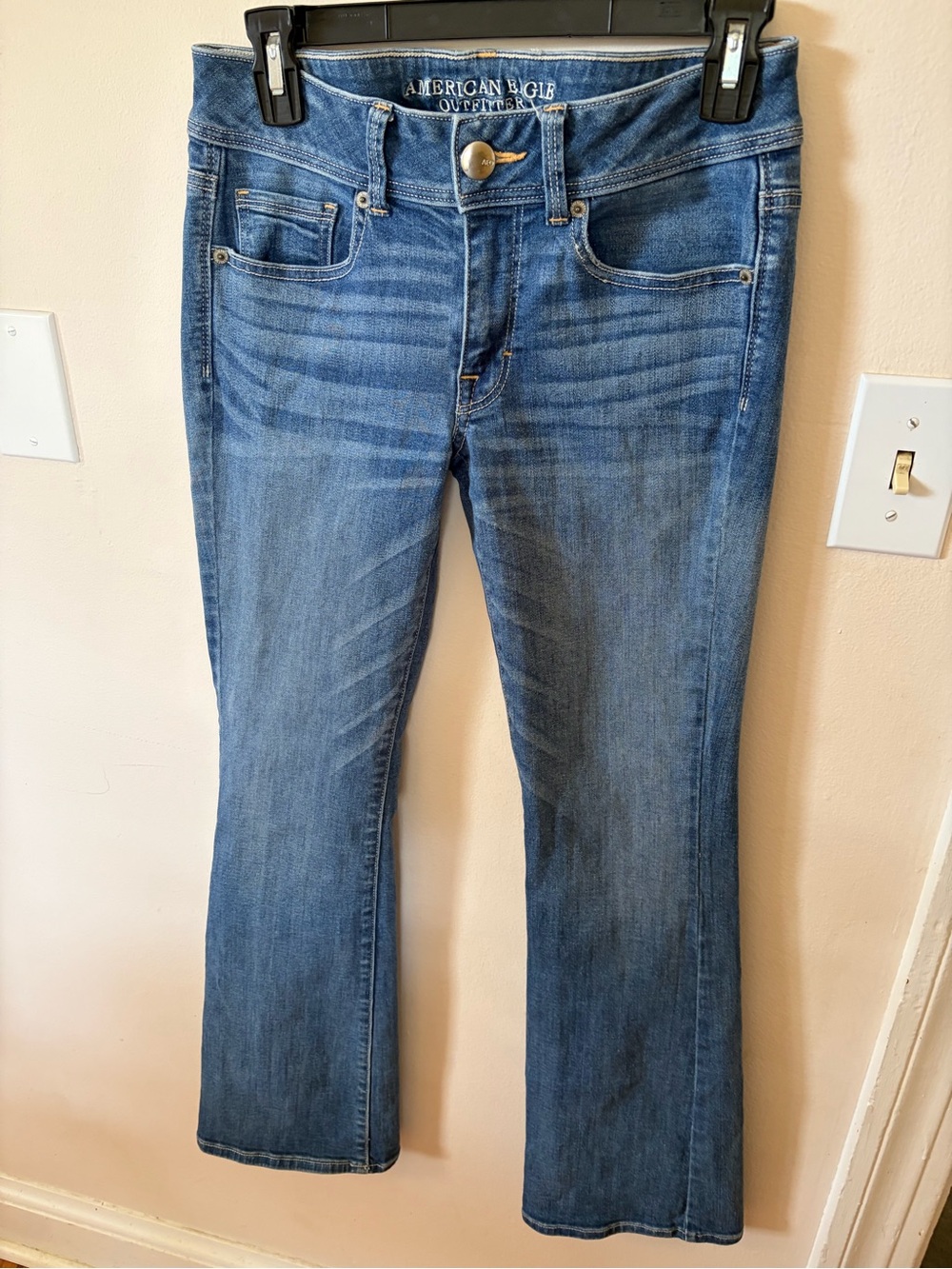 American Eagle Outfitters Women's Mid-Rise Blue Bootcut Jeans size 6